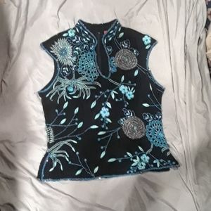 Gorgeous embordere top